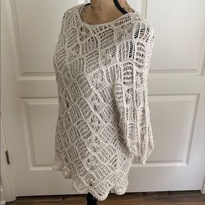 CHICOS silver gray lace crochet  top, size 0